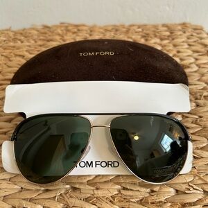 Tom Ford aviator sunglasses New! $200.